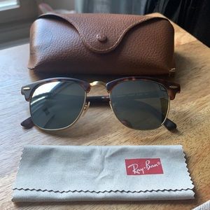 Clubmaster Classics w/ case and cleaning cloth